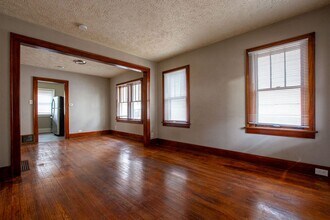 5519 Hickory St in Omaha, NE - Building Photo - Building Photo