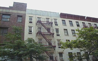 511 E 75th St in New York, NY - Building Photo