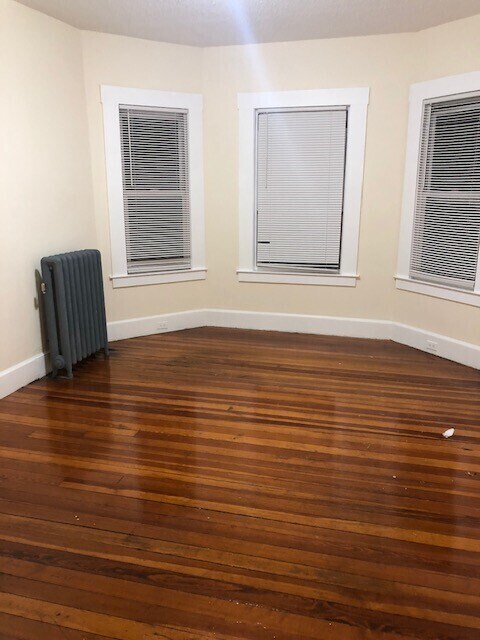 27 Forest St, Unit 1 in Cambridge, MA - Building Photo