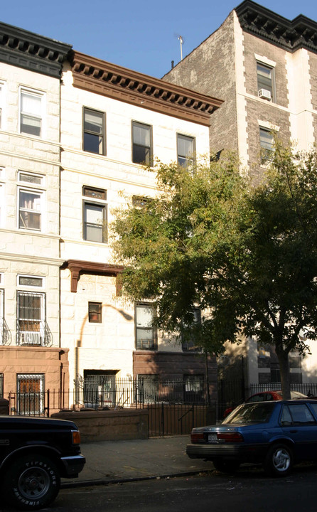 659 Saint Marks Ave in Brooklyn, NY - Building Photo