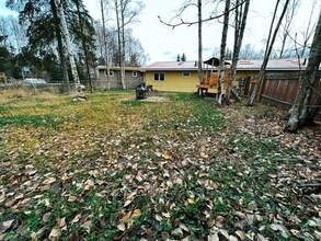147 Ocean Park Dr in Anchorage, AK - Building Photo - Building Photo
