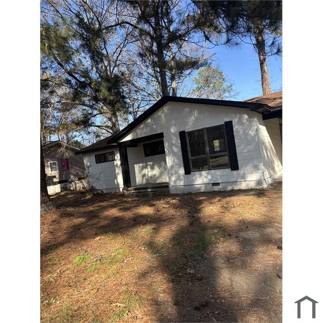 property at 1558 Maria Dr