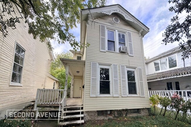 property at 417 Franklin St