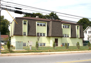 311 Landing Ln Apartments