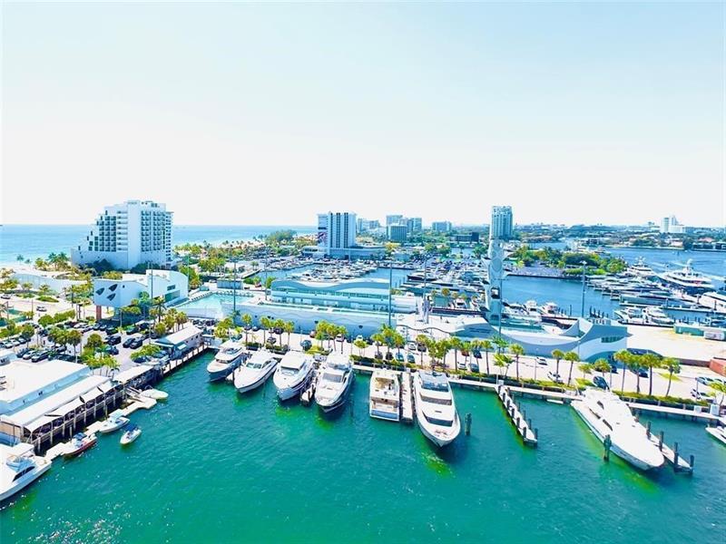 1 Las Olas Cir in Fort Lauderdale, FL - Building Photo
