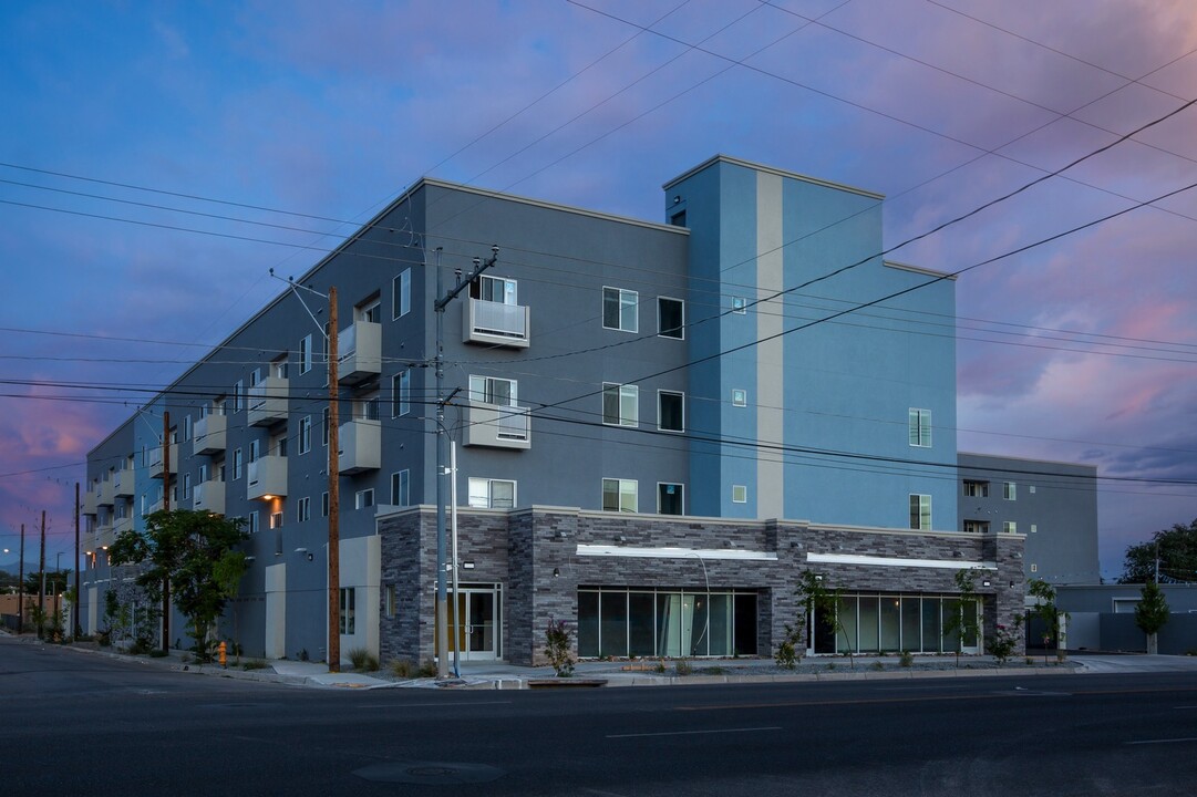 Poblana Place in Albuquerque, NM - Building Photo