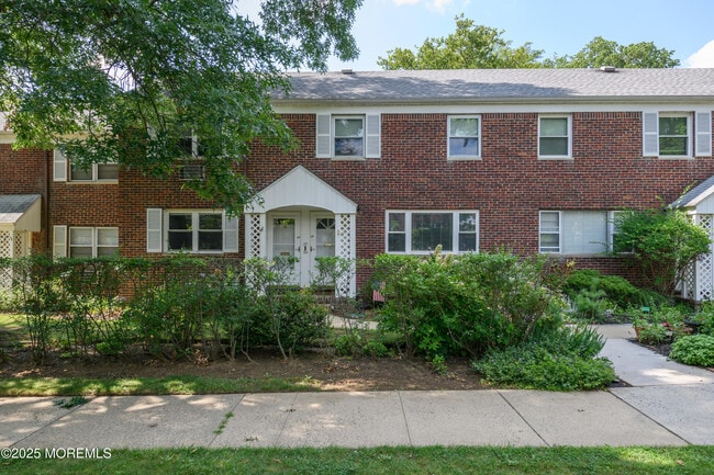 property at 158 Manor Dr