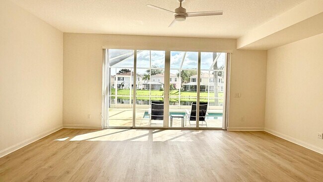 2006 Tigris Dr in West Palm Beach, FL - Building Photo - Building Photo