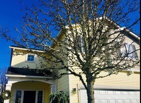 304 Kirkland Ave SE in Renton, WA - Building Photo