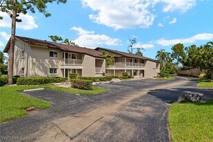 16590 Partridge Place Rd in Ft. Myers, FL - Building Photo