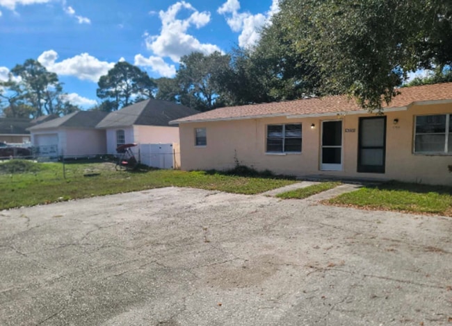 15696 Bolesta Rd in Clearwater, FL - Building Photo - Building Photo