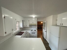 402 Fields Dr in Shelby, NC - Building Photo