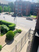 6947 S Jeffery Blvd-Unit -2F in Chicago, IL - Building Photo - Building Photo