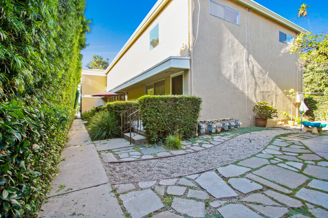 907 17th St in Santa Monica, CA - Foto de edificio - Building Photo