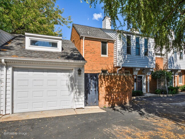 1608 N Larrabee St in Chicago, IL - Building Photo - Building Photo