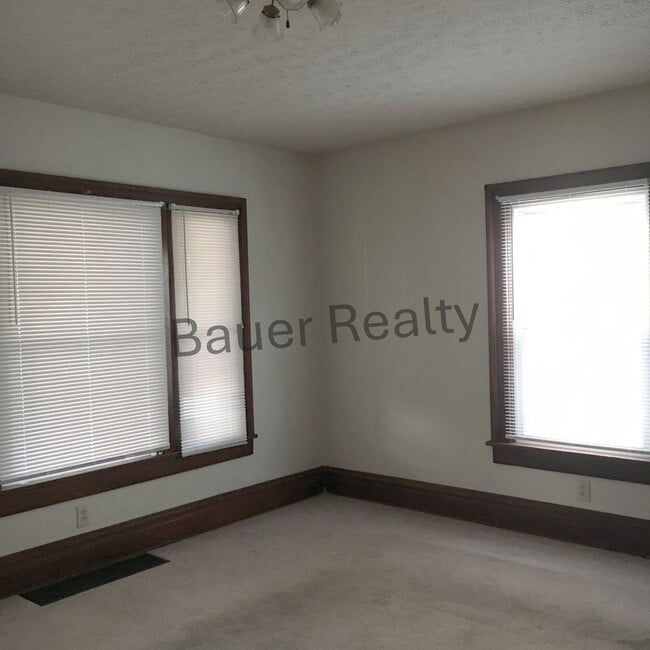 604-606-606 W Main St in Ashland, OH - Building Photo - Building Photo