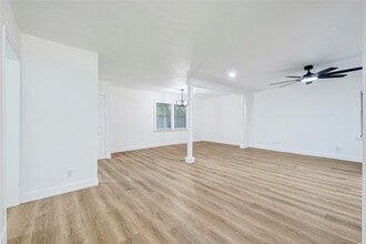 2703 Ammons St in Baytown, TX - Building Photo - Building Photo