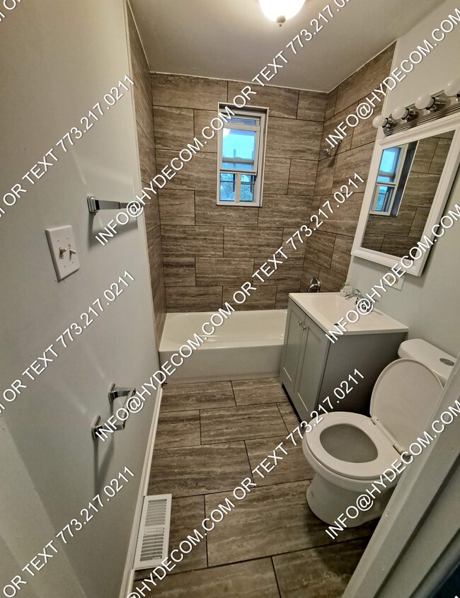 8723 S Racine Ave in Chicago, IL - Building Photo - Building Photo