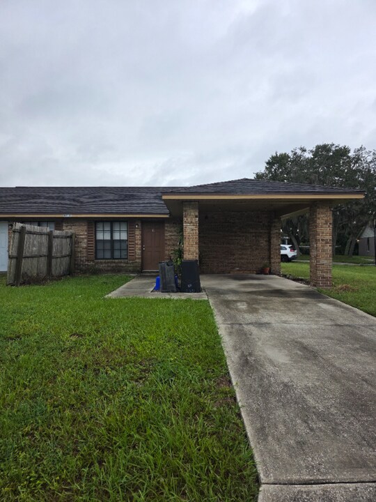 1711 Ridgewood Ln in Sanford, FL - Building Photo