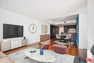 6250 Hollywood Blvd in Los Angeles, CA - Foto de edificio - Building Photo