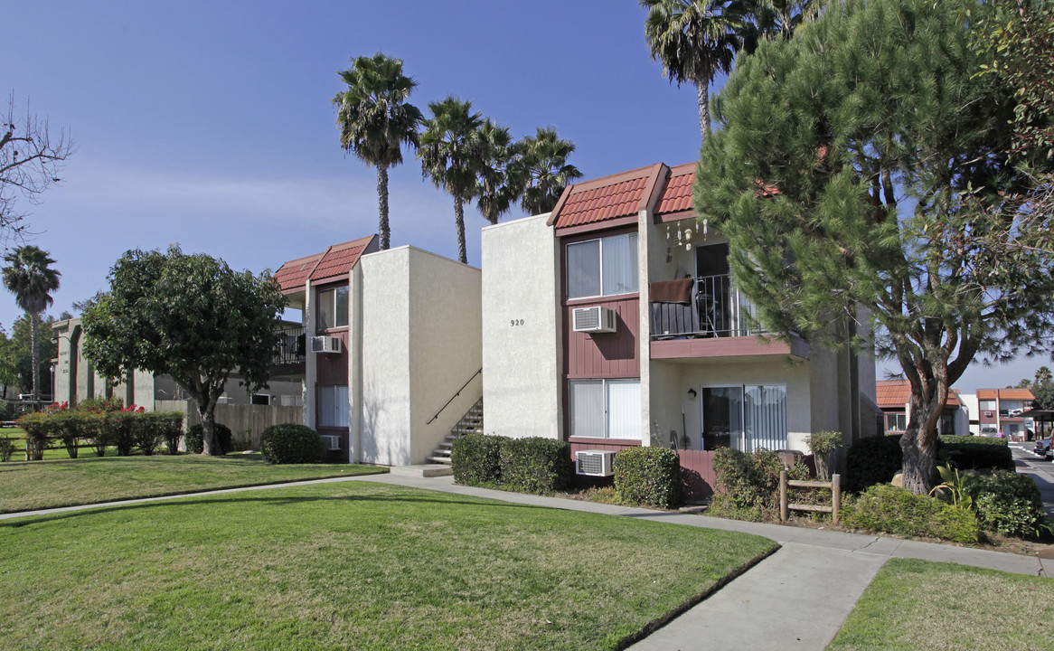 Sunrise Apartments in Escondido, CA - Building Photo