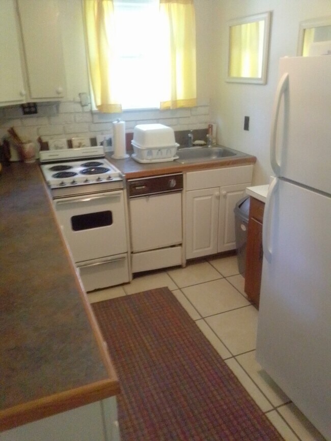 68 Hemlock Rd Rentals in South Kingstown, RI