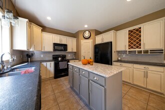 15863 Kendale Dr in Lakeville, MN - Building Photo - Building Photo