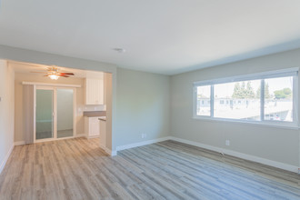 West View Park Apartments in Union City, CA - Building Photo - Interior Photo