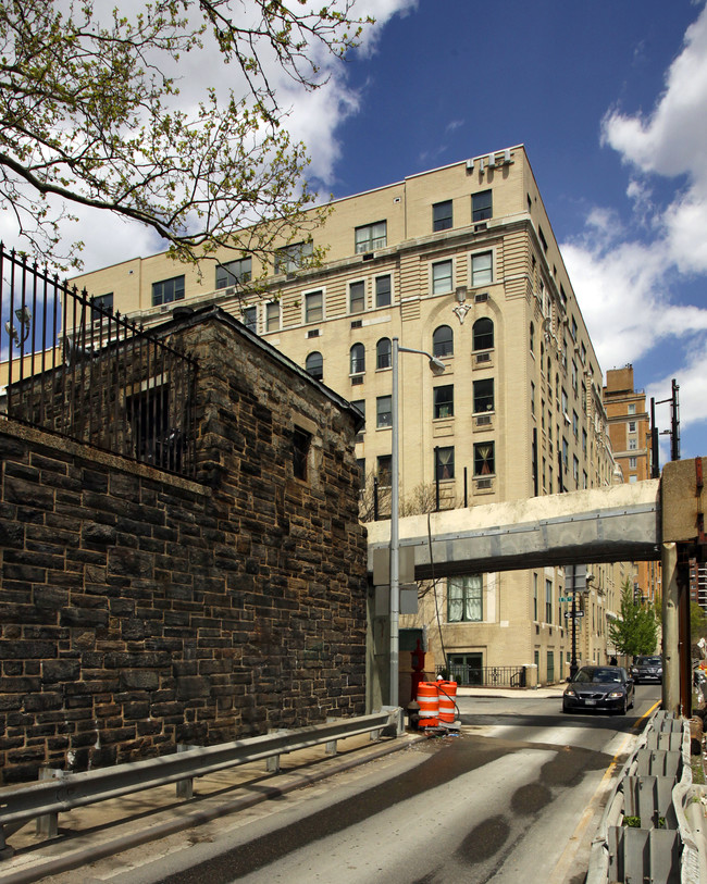 Riverfront in New York, NY - Foto de edificio - Building Photo