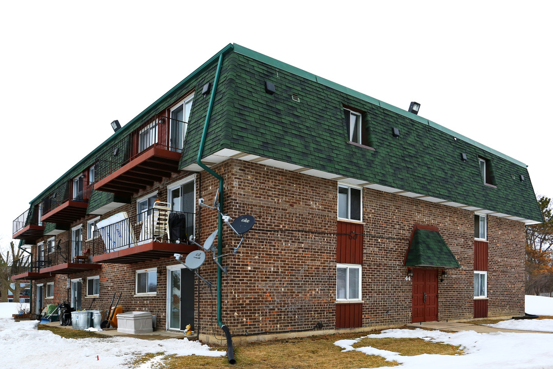 Cedar Hill Apartments in Palatine, IL - Foto de edificio