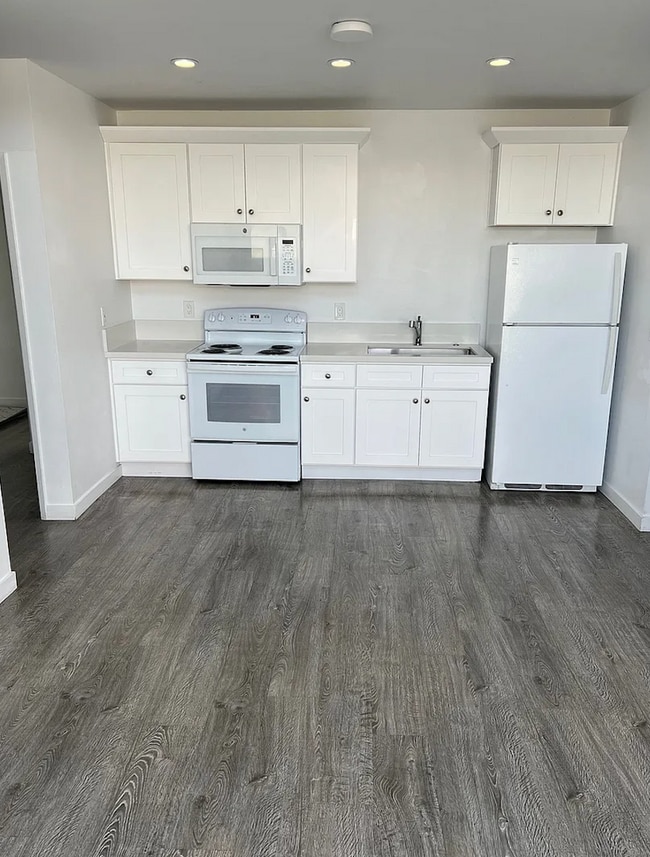 572 N Cambridge St in Orange, CA - Building Photo - Building Photo
