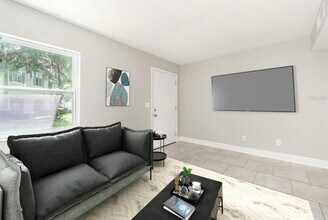 7246 E Bank Dr, Unit Water front condo in Tampa, FL - Building Photo - Building Photo