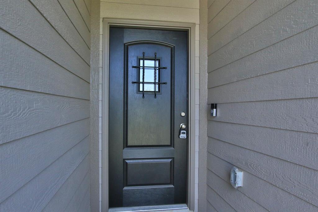 15818 Dove Holw Dr in Conroe, TX - Building Photo