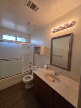 2211 W Sweet Ct in Visalia, CA - Building Photo - Building Photo