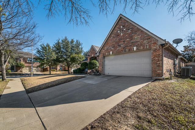 5452 Lake Powell Dr in Fort Worth, TX - Building Photo - Building Photo