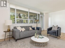 240 Markland Dr in Toronto, ON - Building Photo