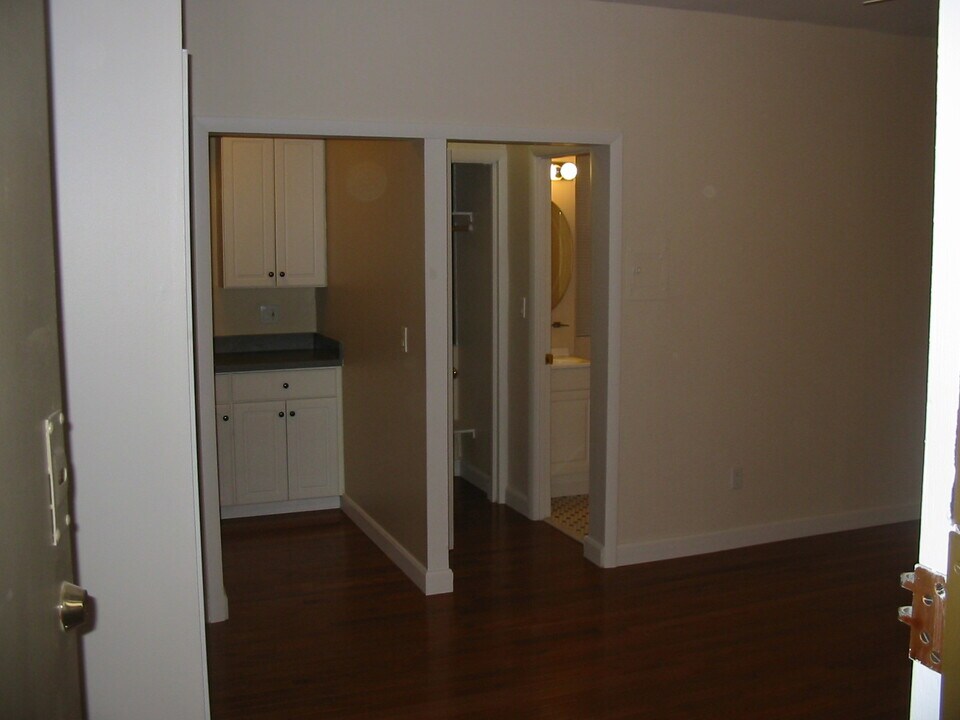 28 Haviland St in Boston, MA - Building Photo