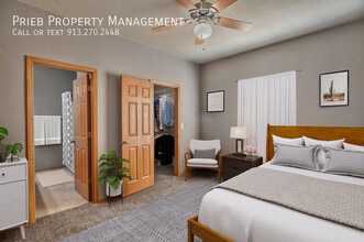 803 S Woodson Ct in Gardner, KS - Building Photo - Building Photo