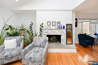 16 Gurney Terrace in Fair Lawn, NJ - Building Photo - Building Photo