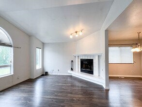17841 Beaujolais Dr in Anchorage, AK - Building Photo - Building Photo