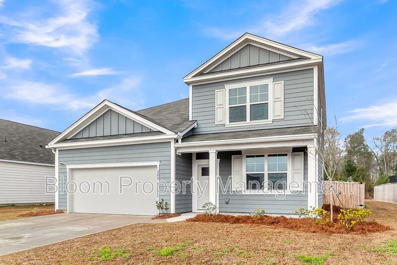 205 Maple Hl Dr in Moncks Corner, SC - Building Photo