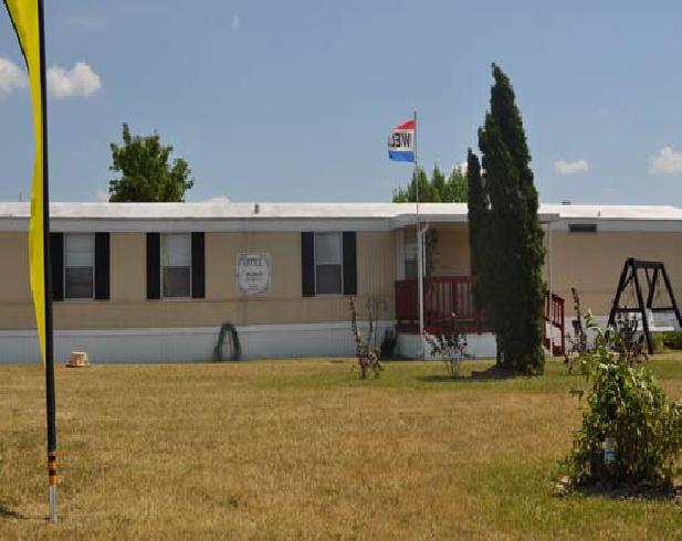 10326 Old Leo Rd in Fort Wayne, IN - Foto de edificio