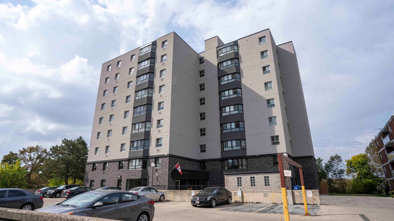 14 Spruce St in Cambridge, ON - Building Photo