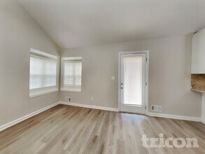 4088 Valley Brook Rd in Snellville, GA - Building Photo - Building Photo