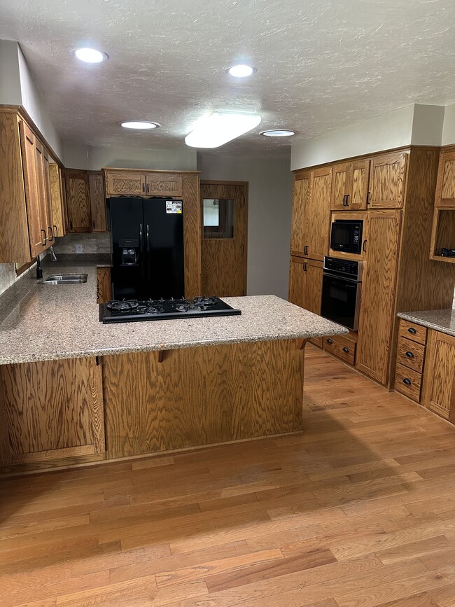 73221 MN-16 in Grand Meadow, MN - Building Photo - Building Photo