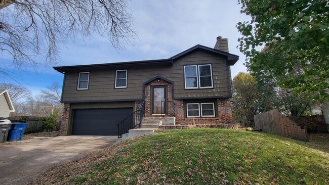 property at 2004 E Hughes Ave