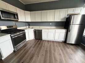 204 1st St, Unit #3 in Troy, NY - Building Photo