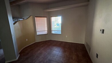 564 Cedardale Loop in Las Cruces, NM - Building Photo - Building Photo