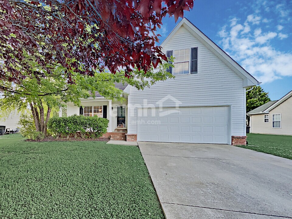 2926 Windemere Dr in Murfreesboro, TN - Building Photo