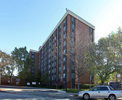 Las Americas Apartamentos (Racine Apartments) in Chicago, IL - Building Photo